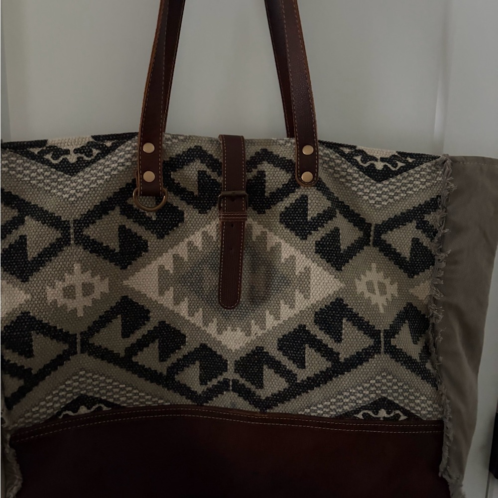 Myra OVERSIZED Canvas & Leather Tribal ZIP Bag perfect for travel/overnights.